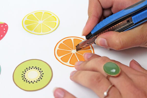 Make these fruit birthday invitations for a great summer party