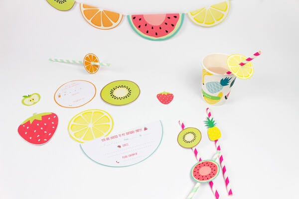 Make these fruit birthday invitations for a great summer party