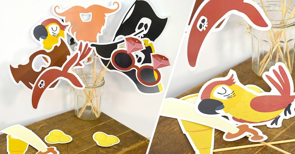 Photobooth accessories on pirate theme for a memorable birthday party!